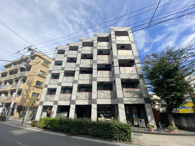 コリドー池尻304の外観