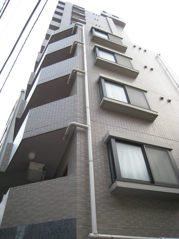 パークウェル三軒茶屋402の外観