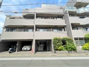 ルーブル祐天寺401の外観