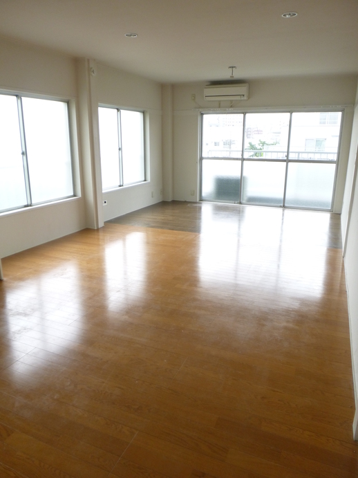 パーフェクトマンション402の室内2