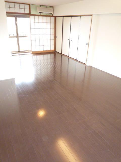 代官山コーポラス1-402の室内3