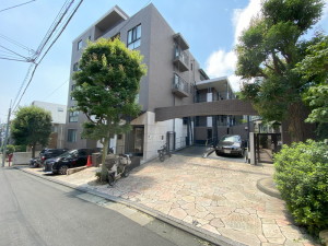 レジディア上目黒304の外観
