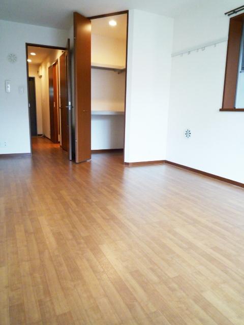 パセオ三軒茶屋205の室内1