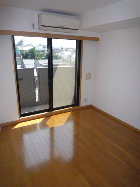 ルーブル中目黒弐番館410の室内1