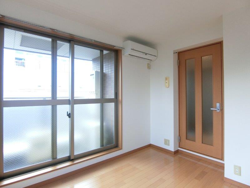 ラ・ヴェルデ上馬103の室内4