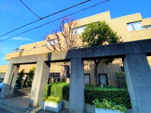 カームハウス東山203の室内1