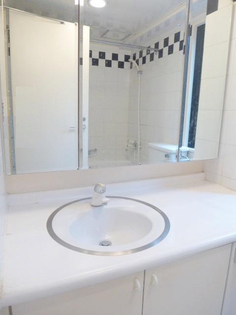 カームハウス東山203の室内6