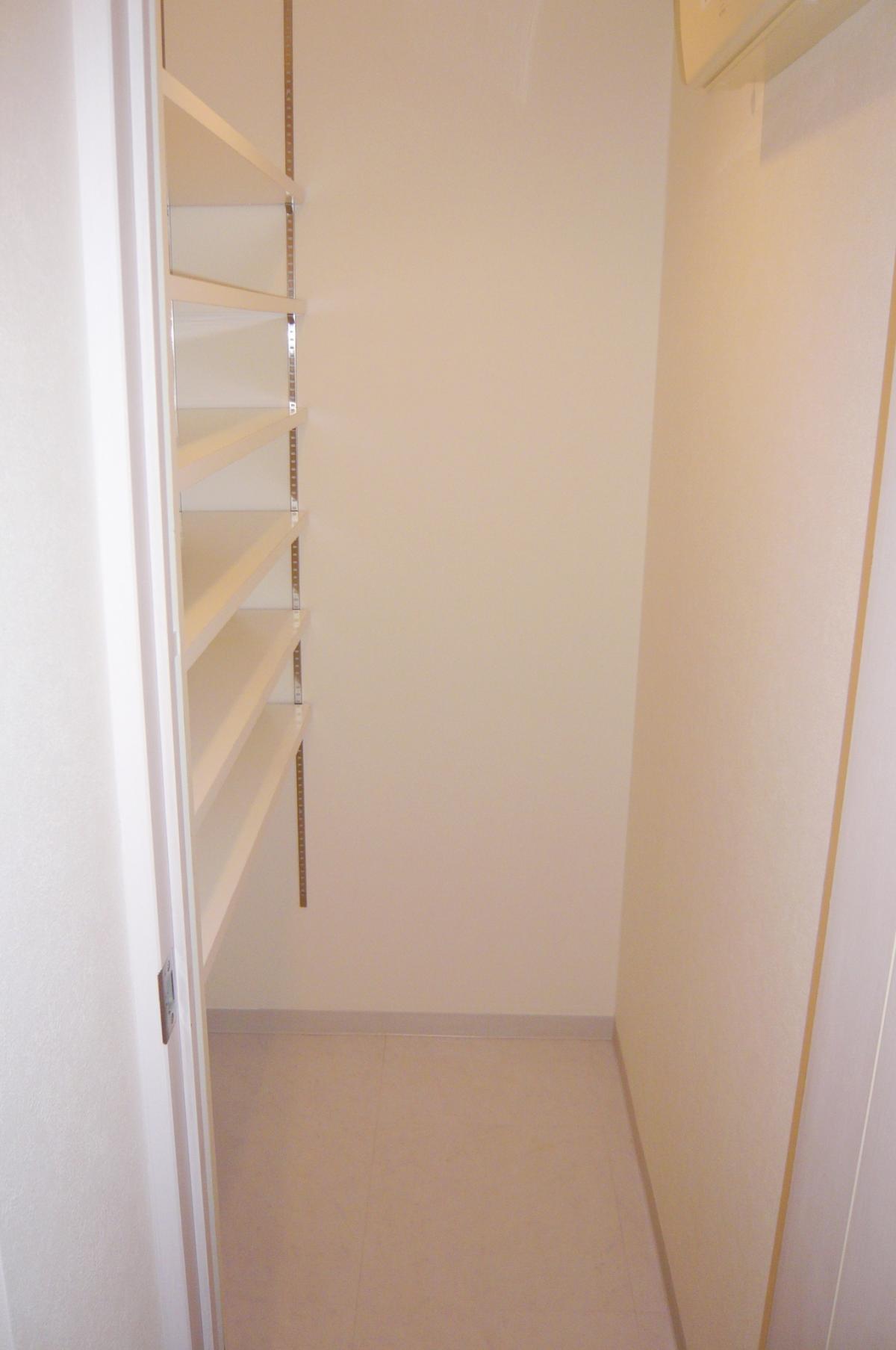 ラ・ヴィタス三軒茶屋602の室内9