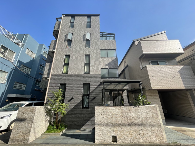 サフィール405の外観