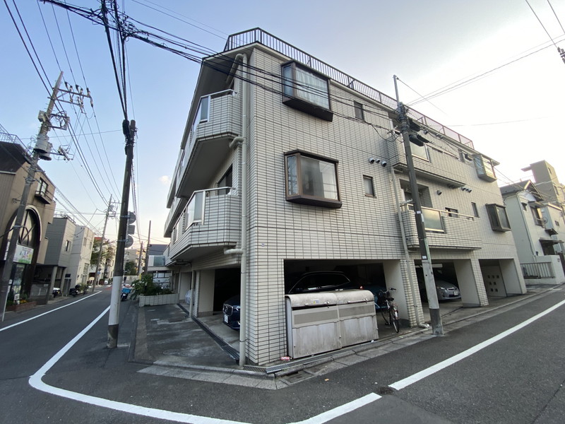 ミキハウス301の外観