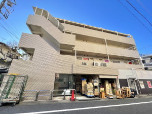 シャルアン305の外観