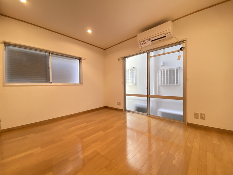 山田ハウス101の室内1