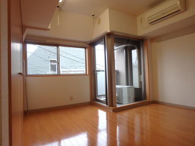 プリマヴェーラ305の室内7