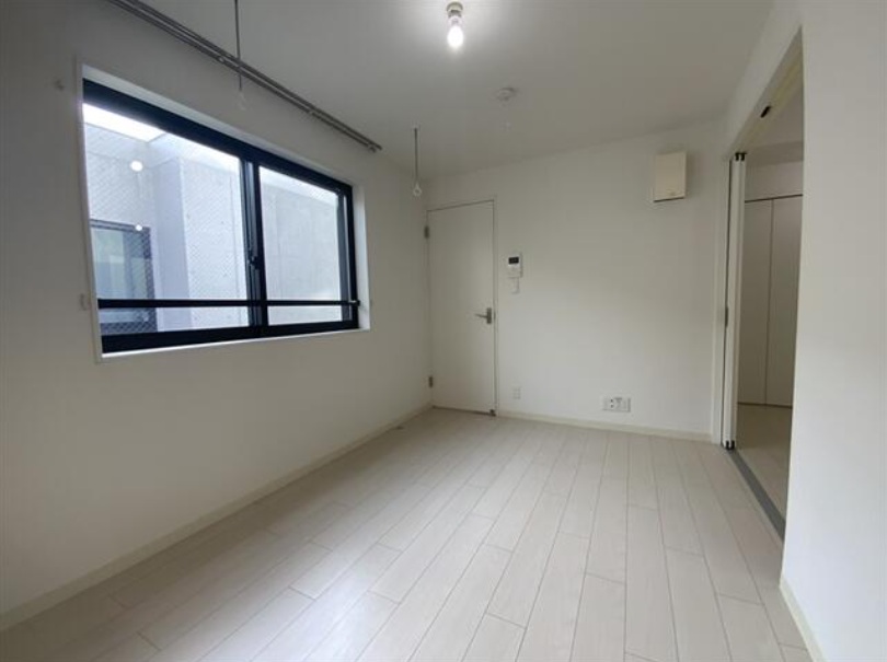 キャスティア目黒柿の木坂302の室内1