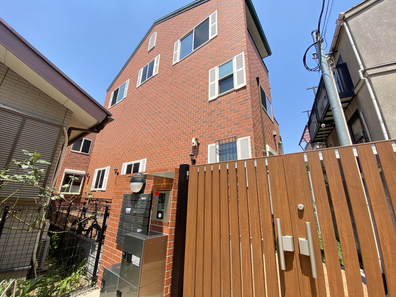 エスパーダ池尻206の外観