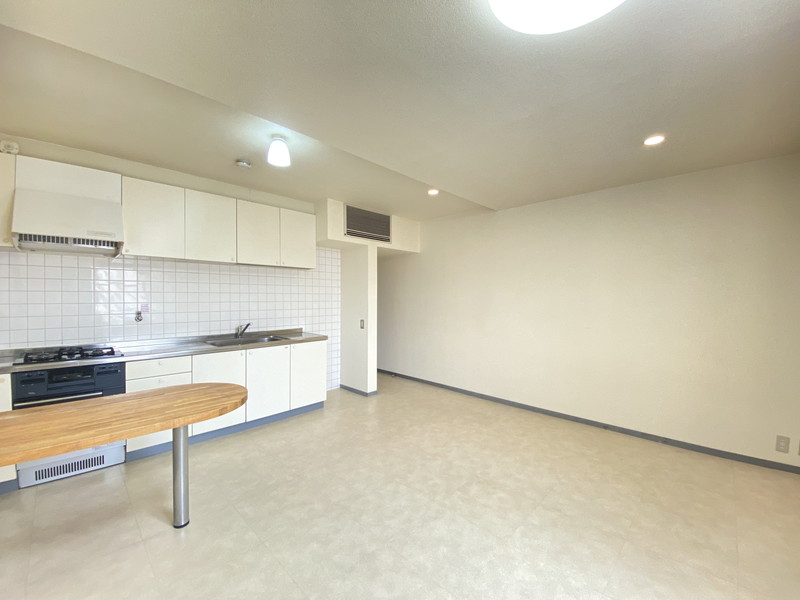 オークテラス304の室内1