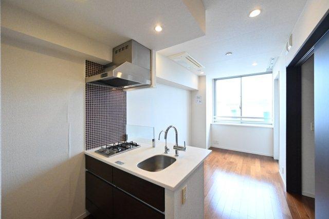 クオリア神南フラッツ806の室内3