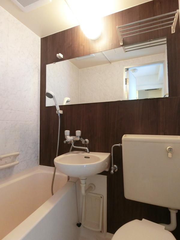 リバティヒルズ三軒茶屋302の室内3
