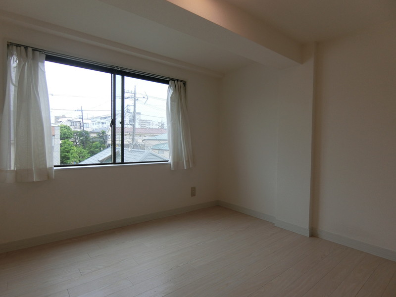 リバティヒルズ三軒茶屋302の室内1
