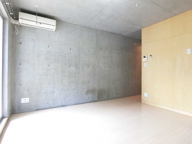 ランドレジデンス上馬サウス502の室内1