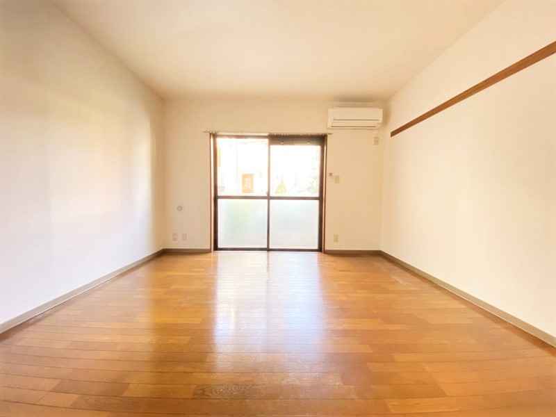 パークアベニュー榎本105の室内1