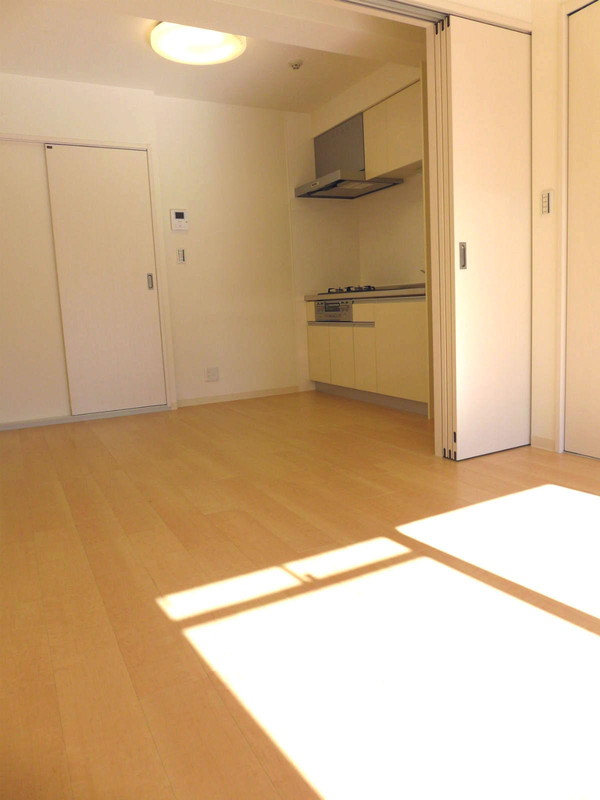 東信松涛マンション302の室内3