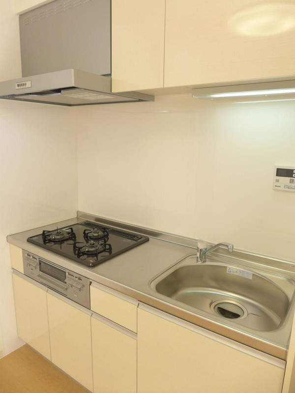 東信松涛マンション302の室内4