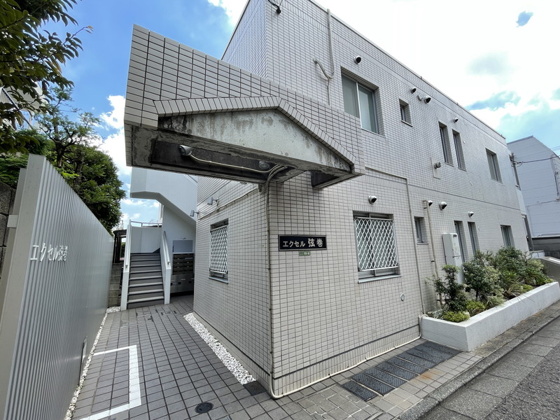 エクセル弦巻204の外観