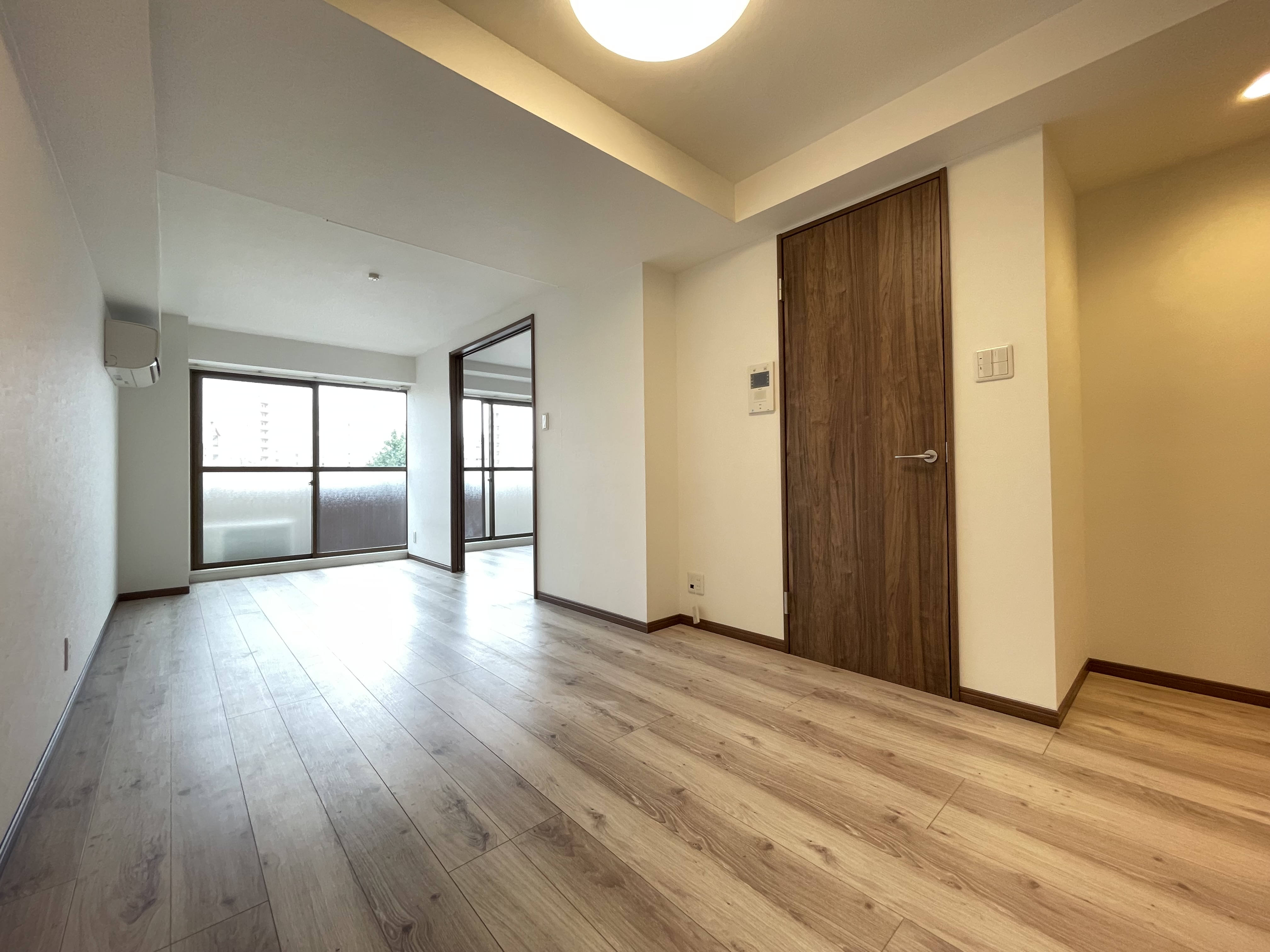 リビング（斜め）