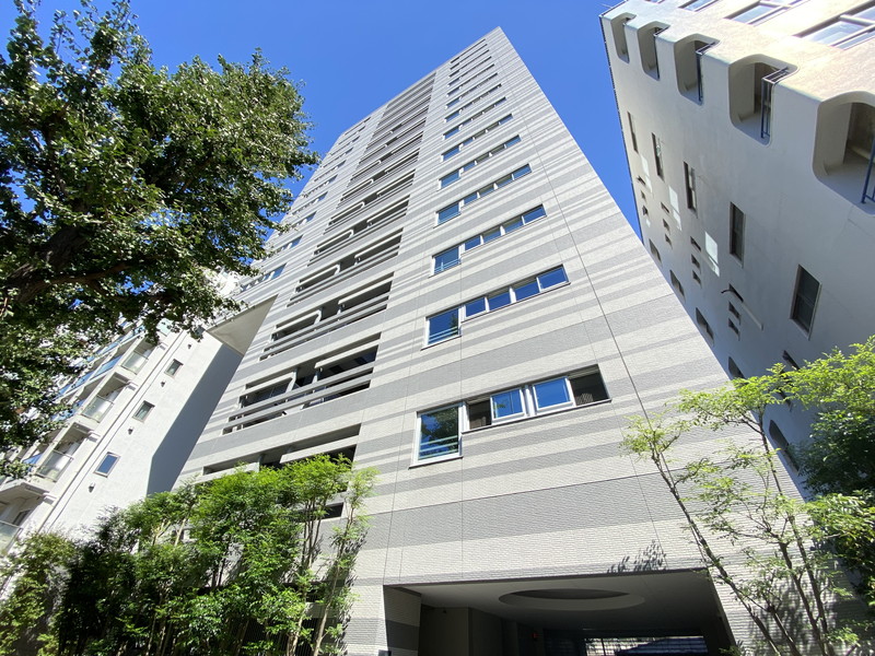 ピアース白金台13Fの外観