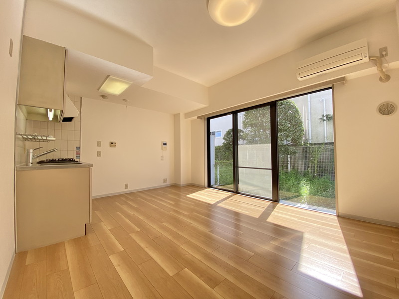 コスモリード三軒茶屋102の室内3