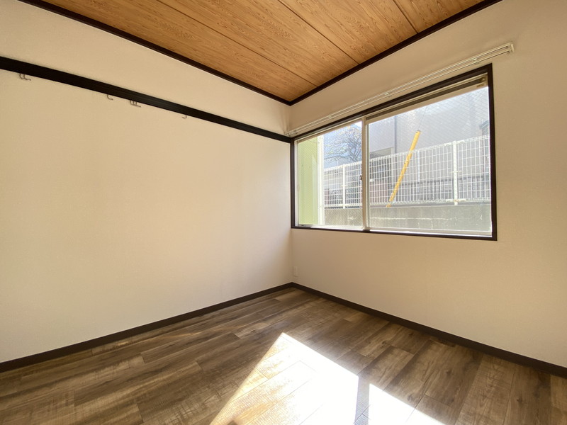 メゾンドコルテA棟102の室内5