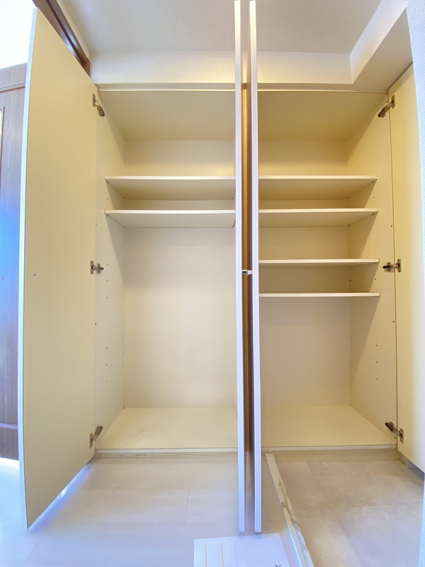 プライムアーバン三軒茶屋Ⅲ801の室内3