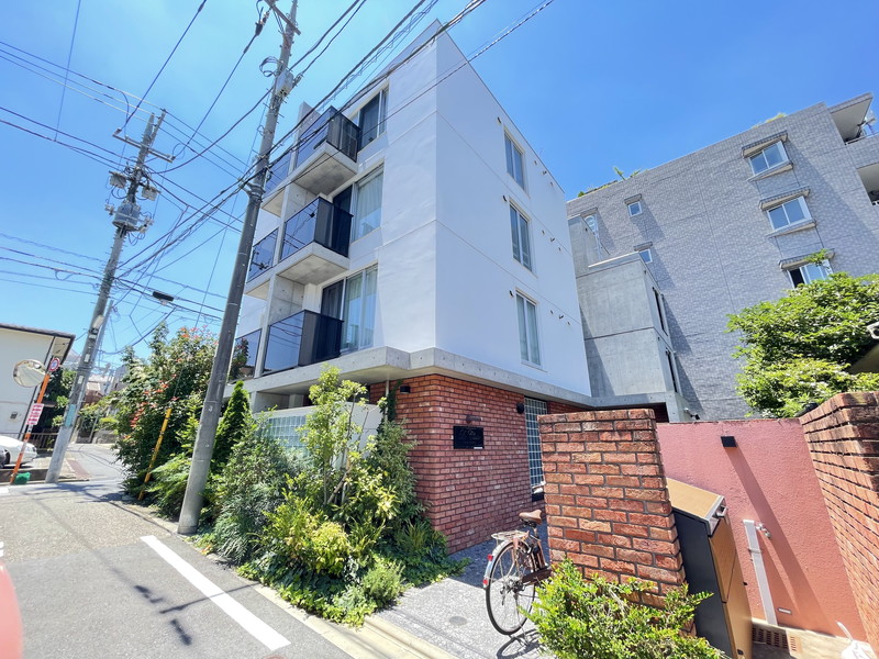 ルクレ三軒茶屋南302の外観