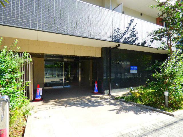 シャンピアグランデ深沢212の室内3