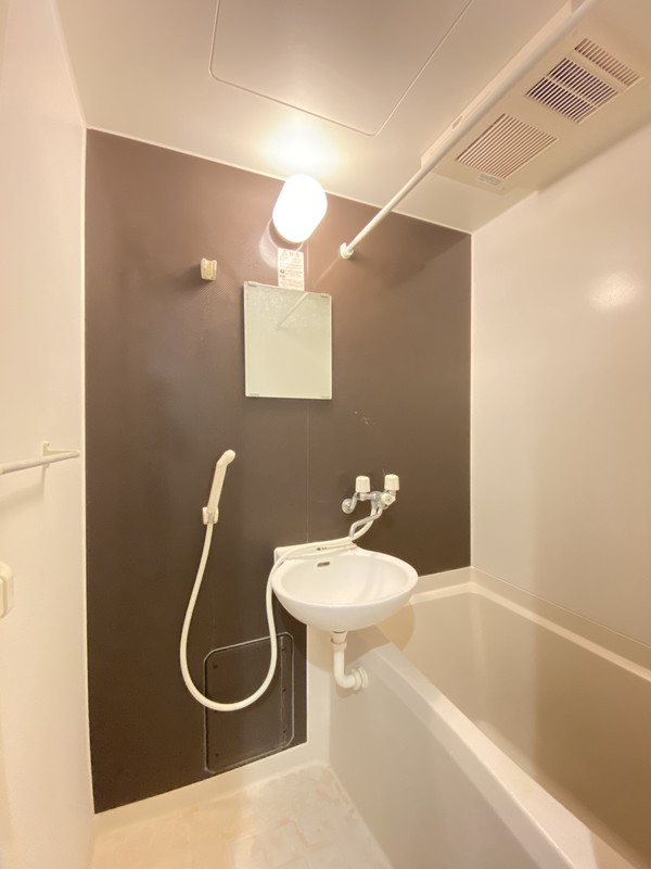 ワイズカーサ池尻大橋201の室内3