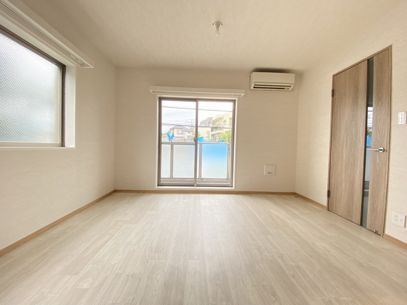 レジディア世田谷若林215の室内1