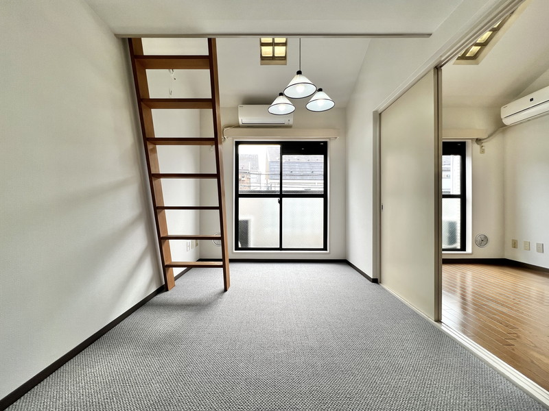 クレッセント三軒茶屋302の室内1