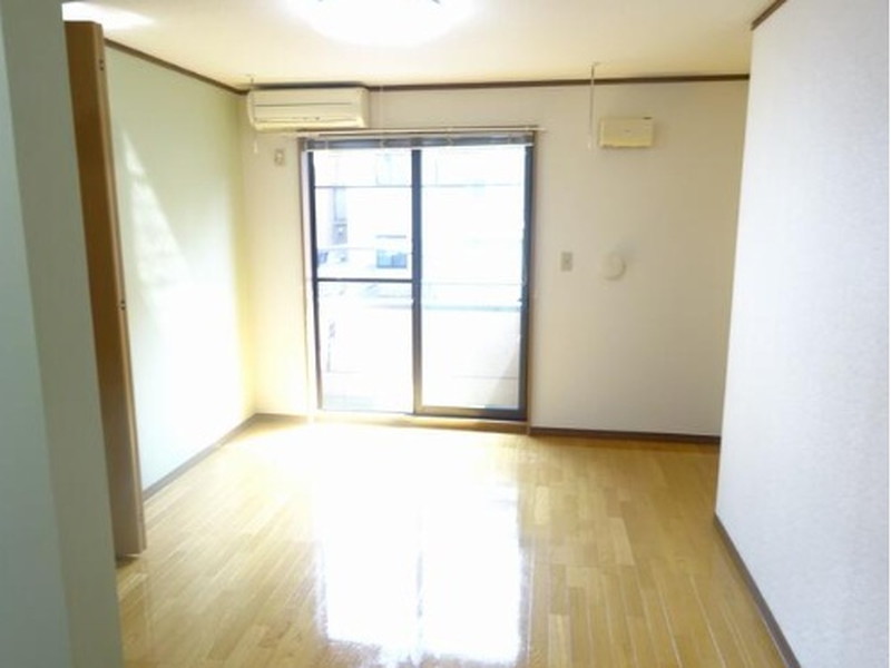 ハーモニーロコ102の室内2