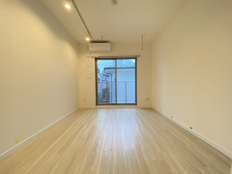 ミラン301の室内1