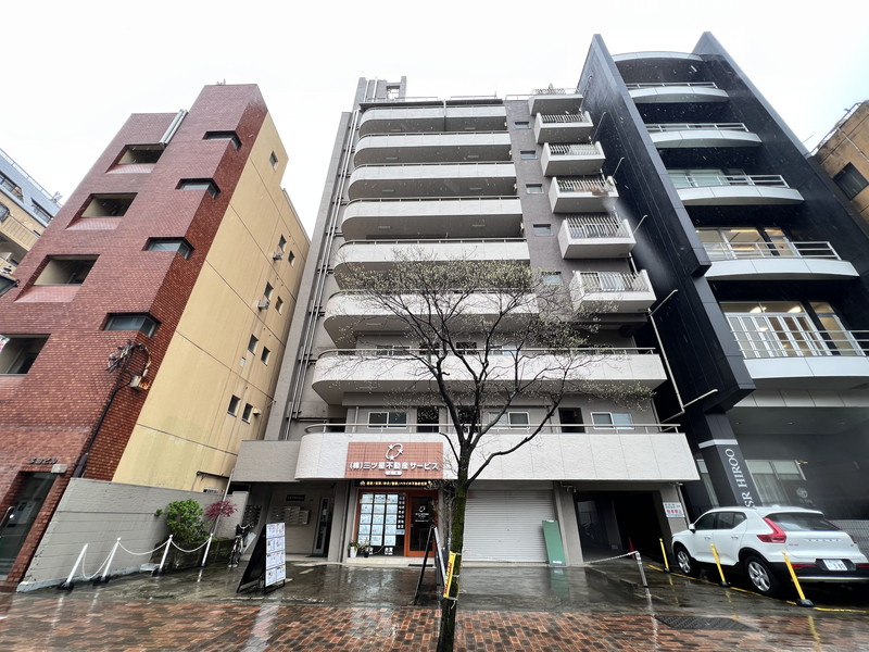 広尾フラワーホーム301の外観