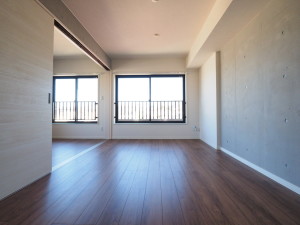 ウェルスクエアイズム三軒茶屋306の室内3