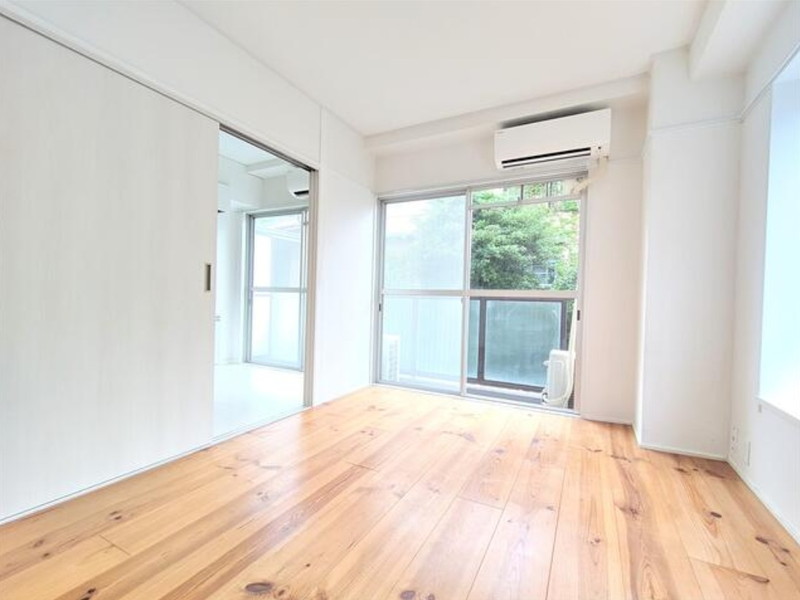 東山マンション201の室内1