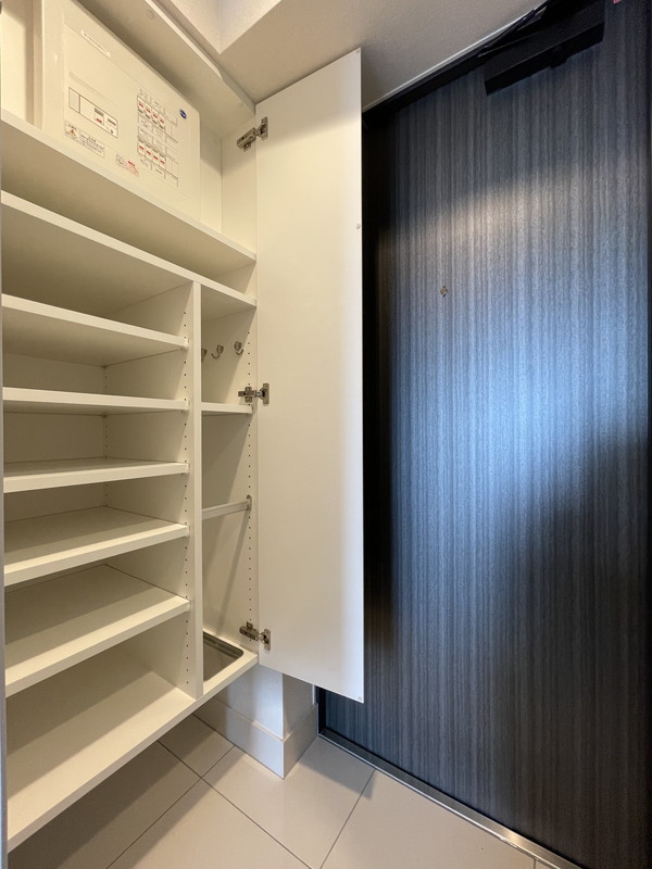 シーズンフラッツ柿の木坂804の室内3