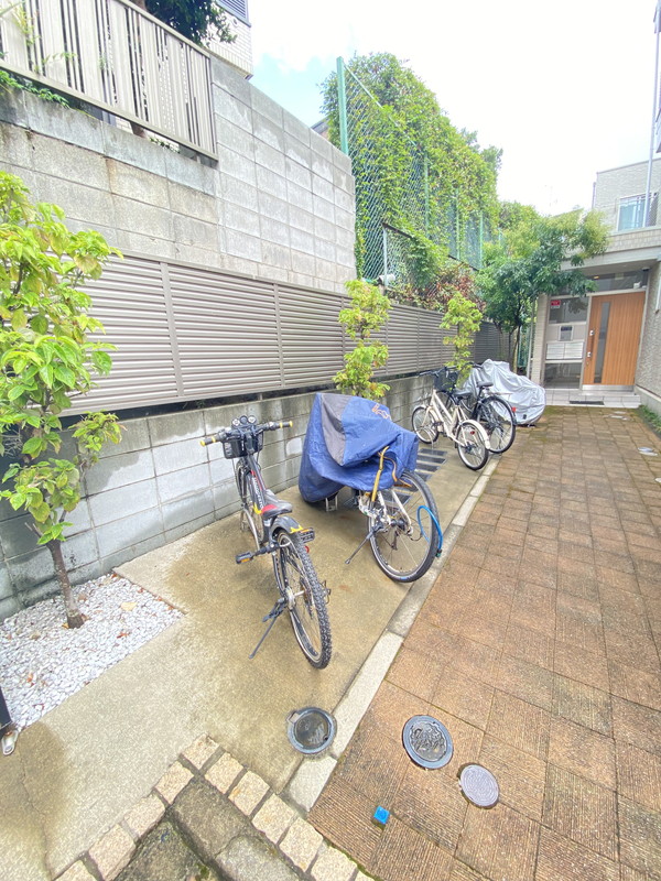 アン・ウィスタリア302の室内10