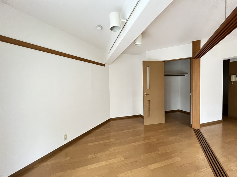 21°de南平台（ニジュウイチドデ南平台）102の室内4