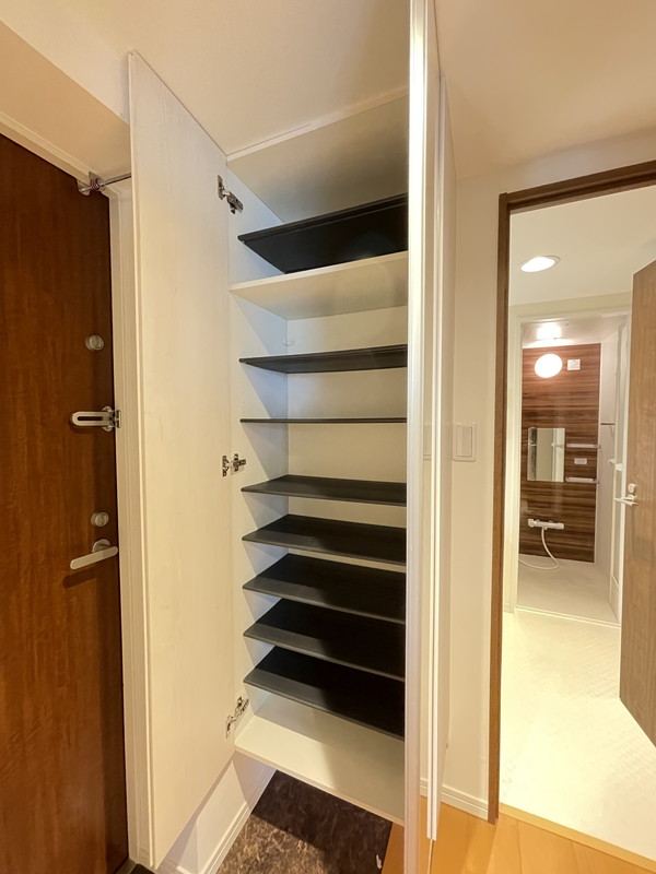 ウェルスクエアイズム三軒茶屋SOUTH301の室内7