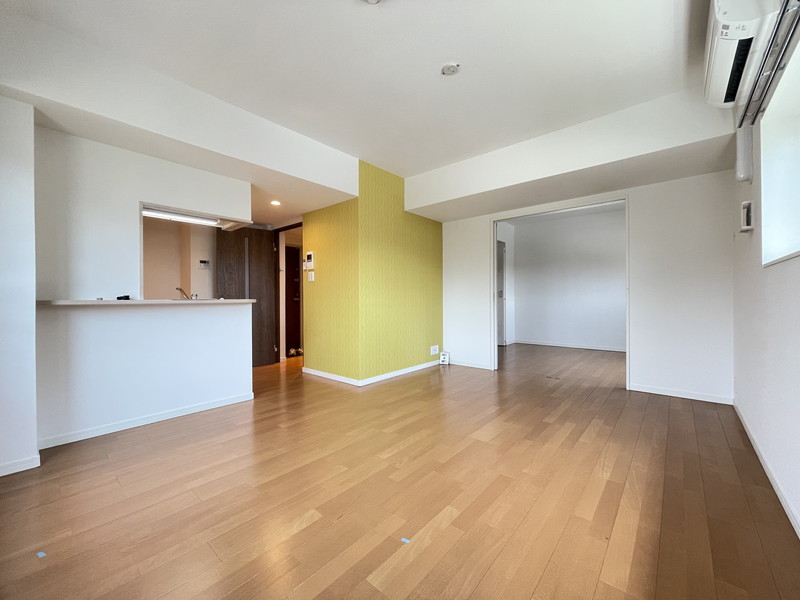 ウェルスクエアイズム三軒茶屋SOUTH301の室内1