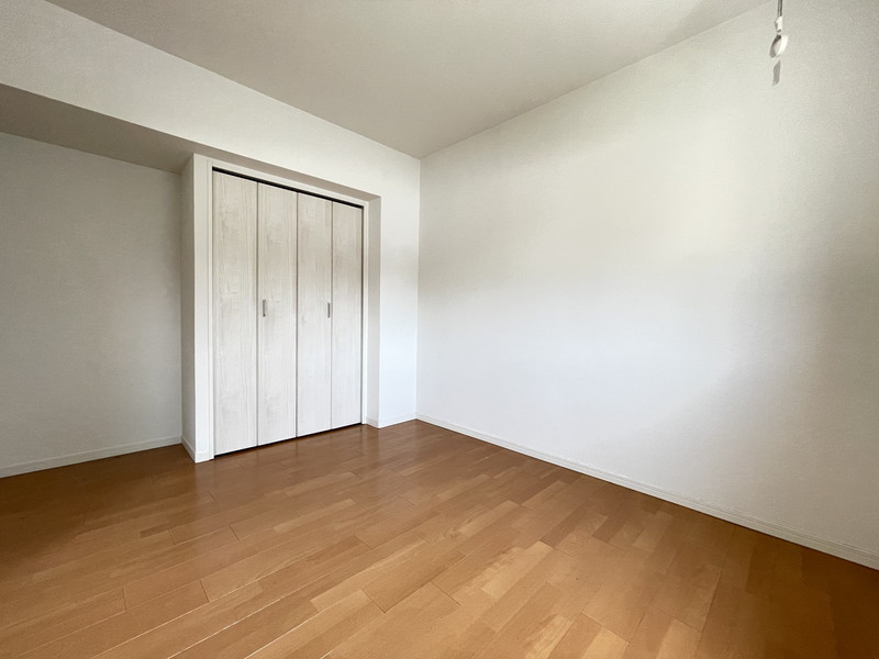 ウェルスクエアイズム三軒茶屋SOUTH301の室内2