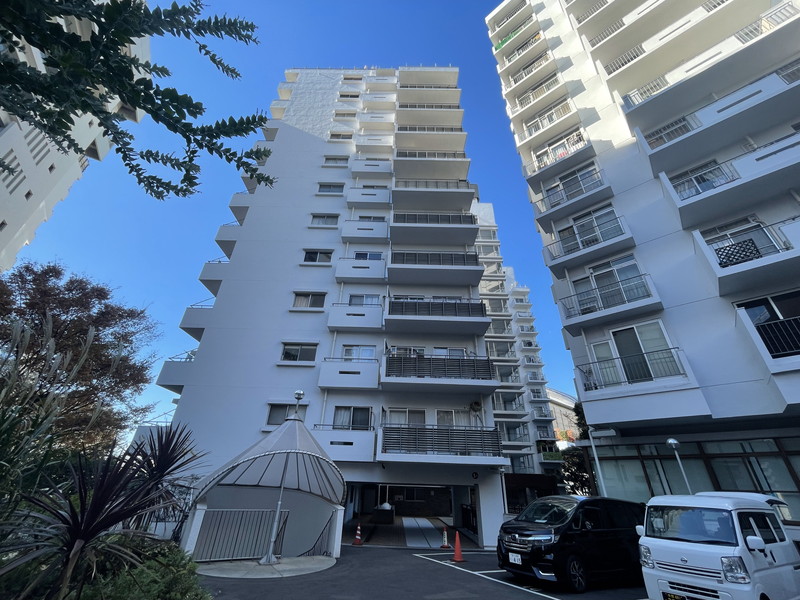 マンション雅叙苑1404の外観